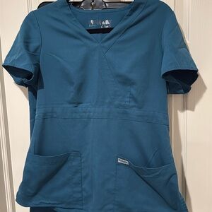 Greys Anatomy scrub set. Medium top and medium regular pants.